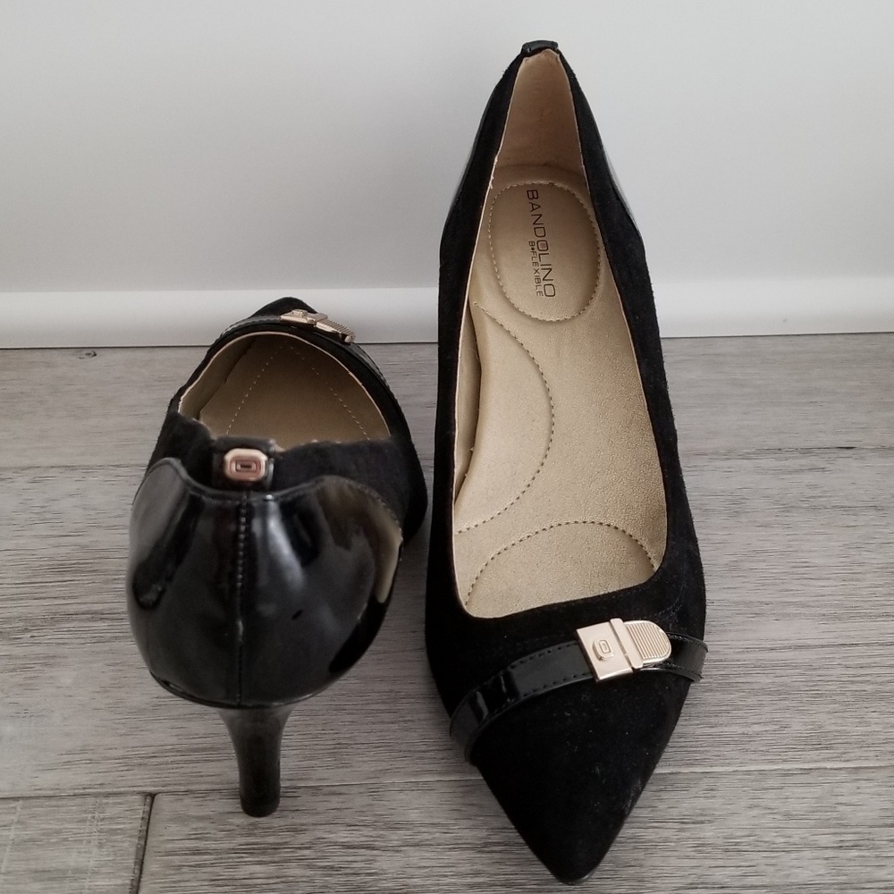 Bandolino B Flexible heels black suede NWOT